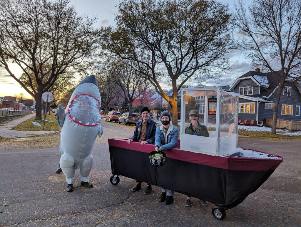halloween costume of the movie Jaws